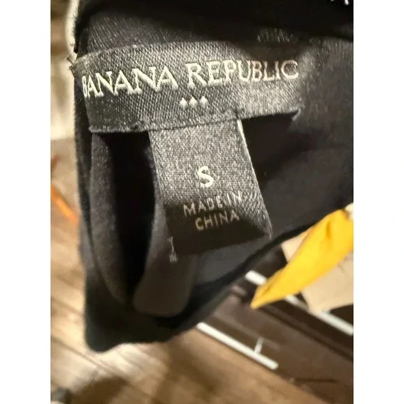 Banana Republic Black Mesh Knit Top Women's Size Small - Picture 9 of 9